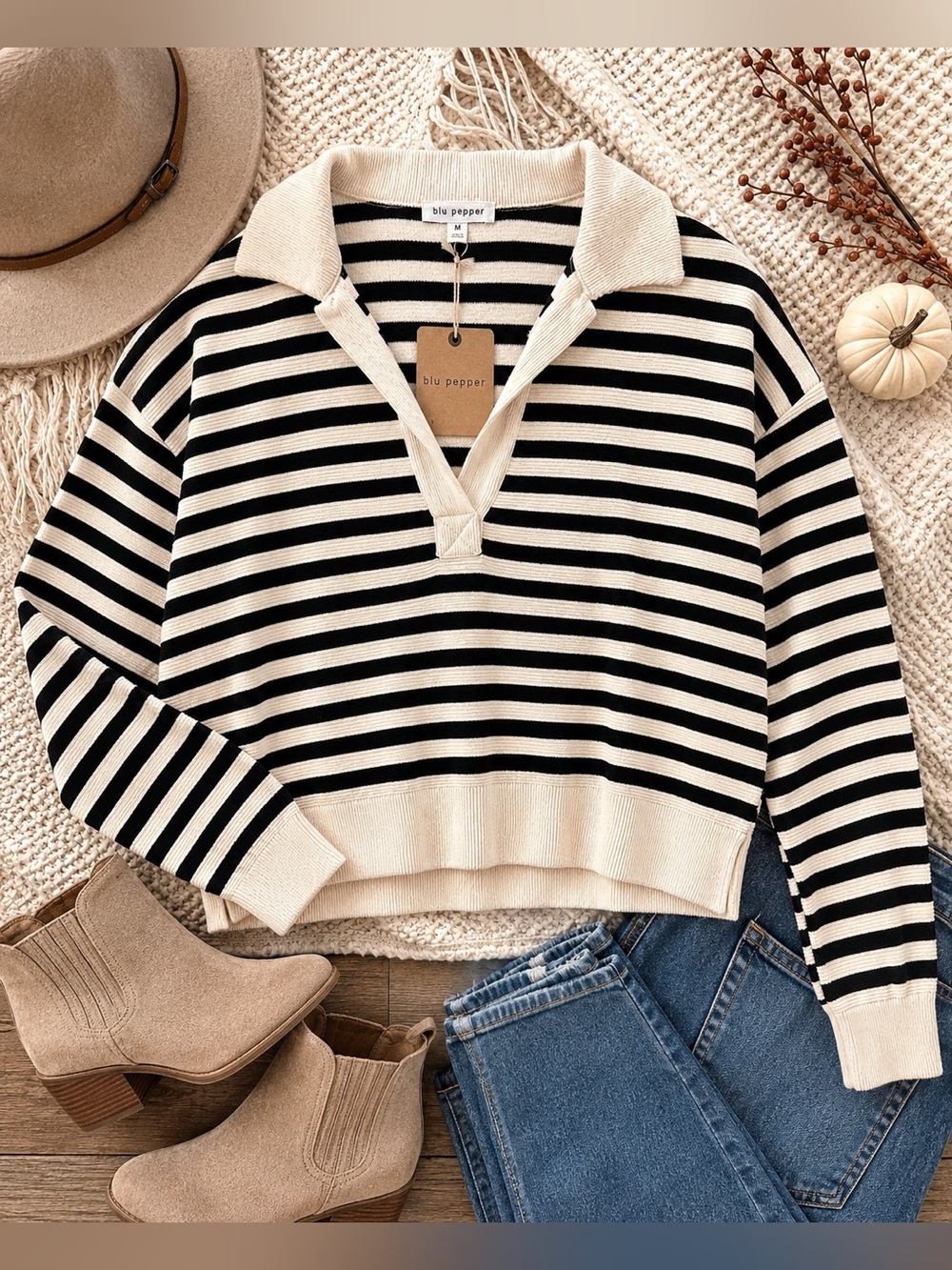 NWT Blu Pepper Buckle Black Cream Striped Collared Pullover Sweater M